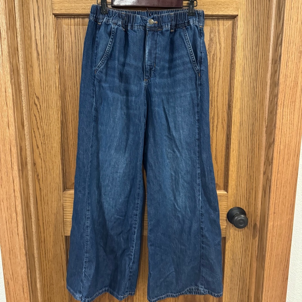 Pilcro Wide Leg Lightweight Denim Pants Size S Elastic Waist Button Close Jeans